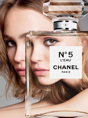 Chanel No. 5 L'Eau perfume ad